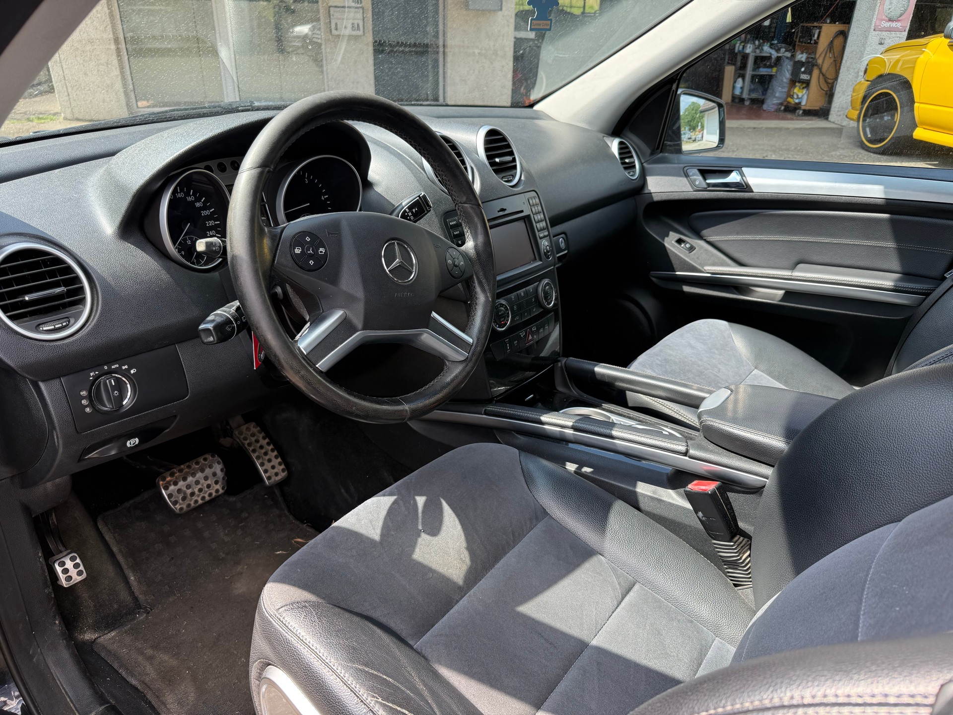 MERCEDES-BENZ ML 320 CDI 4Matic Edition7G-Tronic-image-8