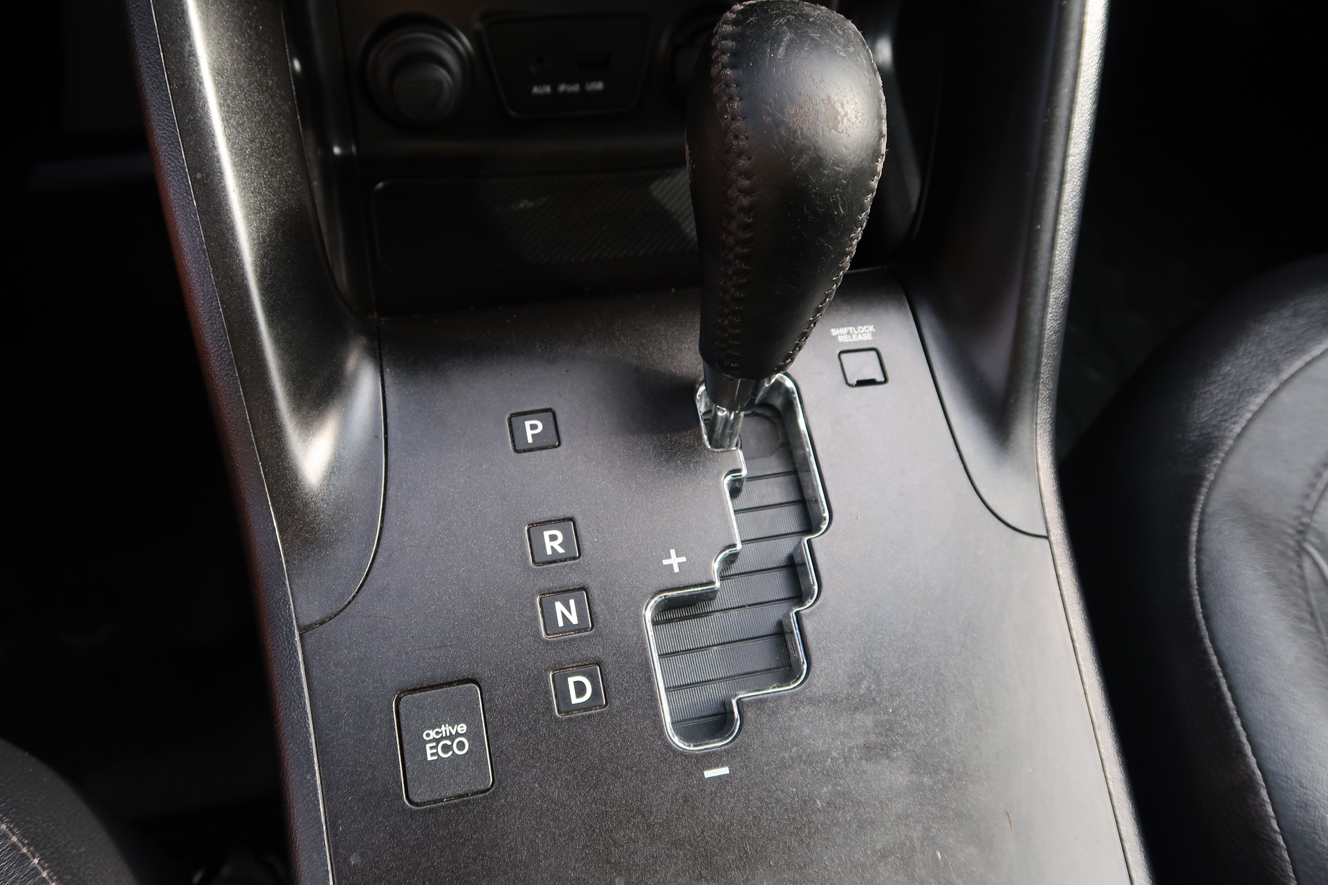 HYUNDAI iX35-image-12