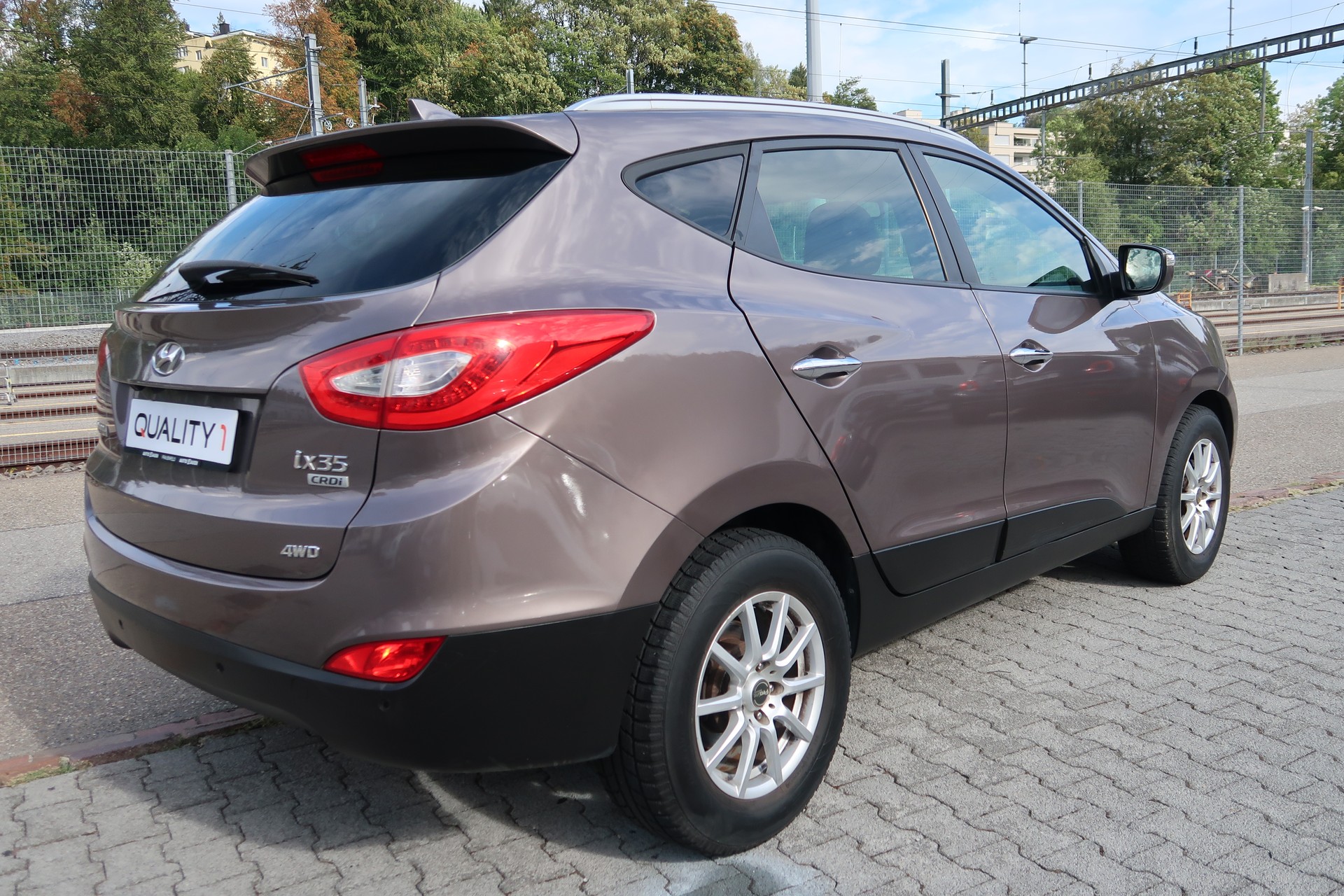 HYUNDAI iX35-showroom-element-3