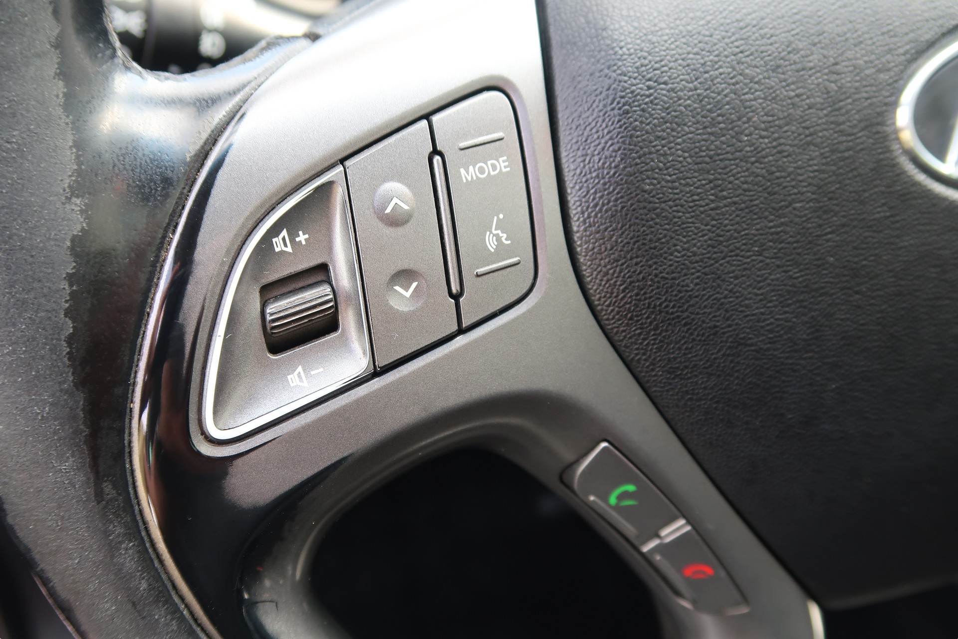 HYUNDAI iX35-image-9
