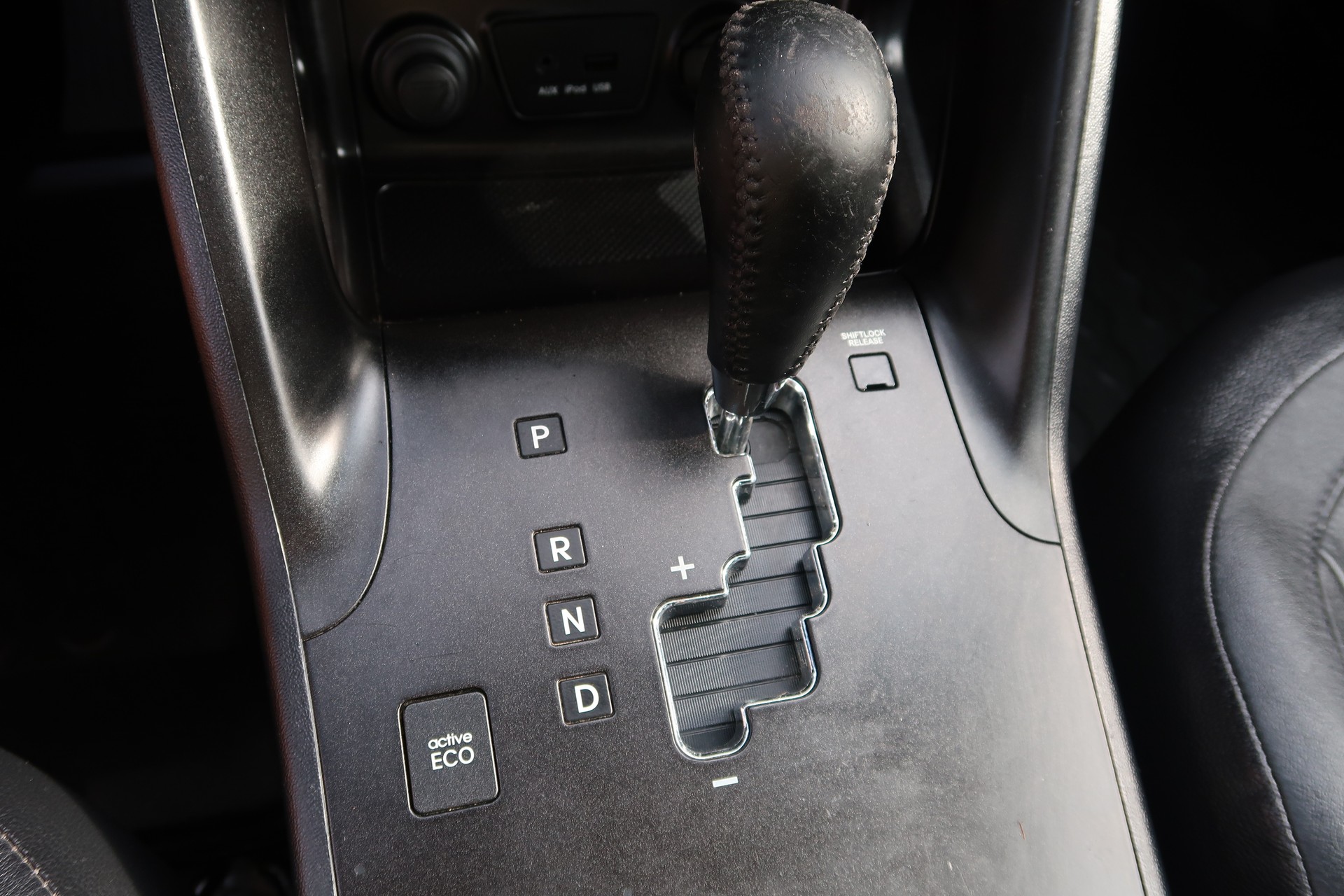 HYUNDAI iX35-image-12