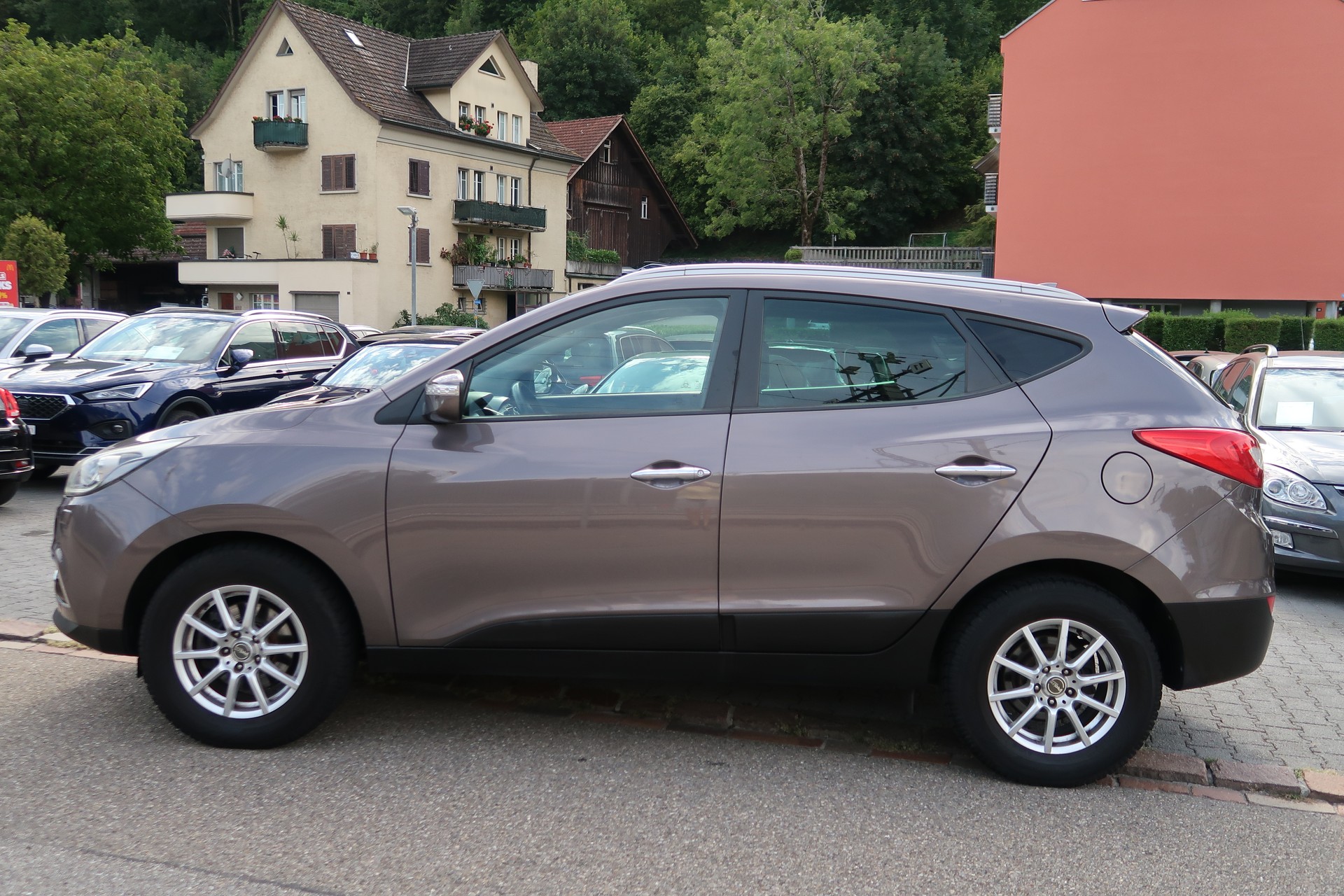 HYUNDAI iX35-image-6