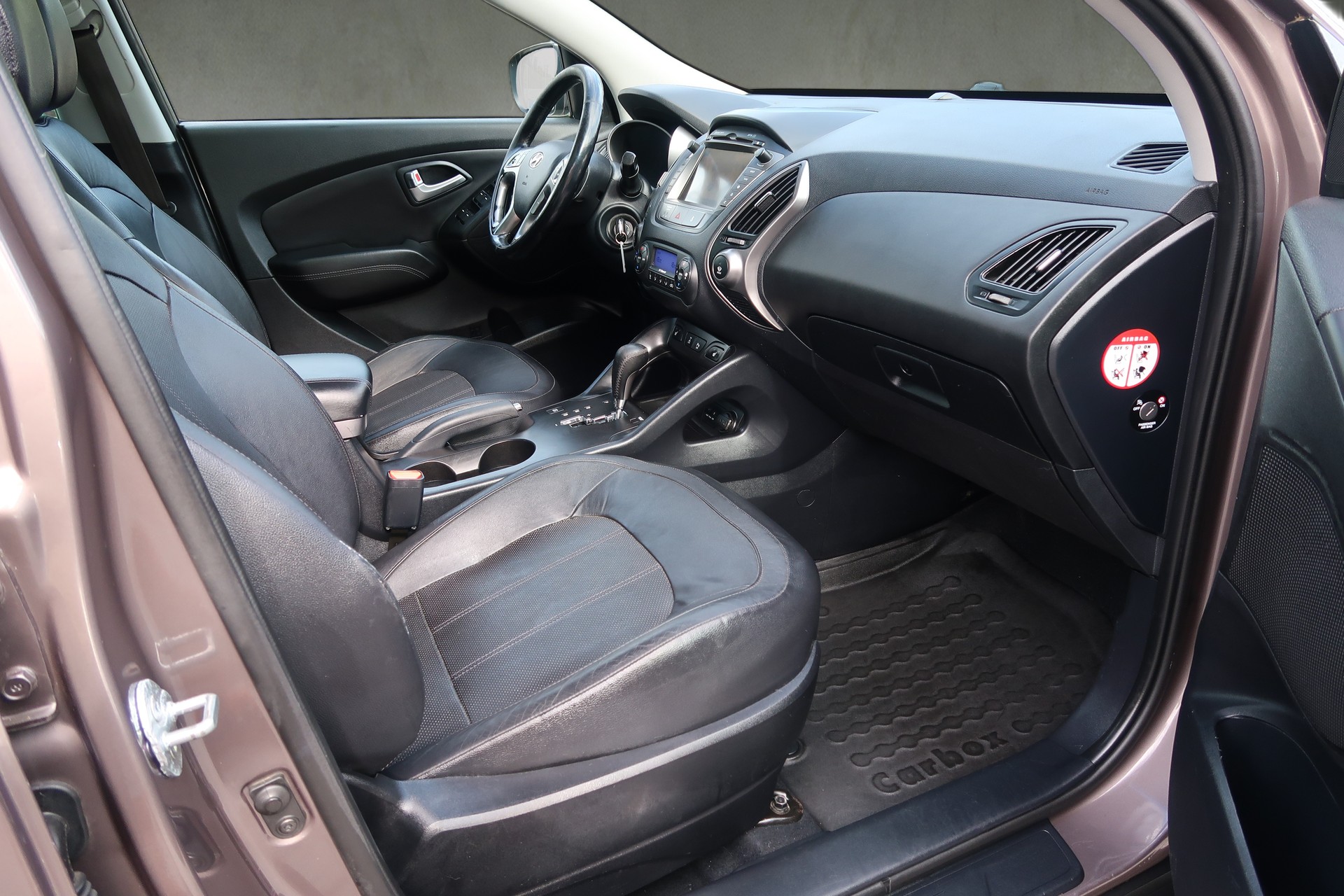 HYUNDAI iX35-image-19