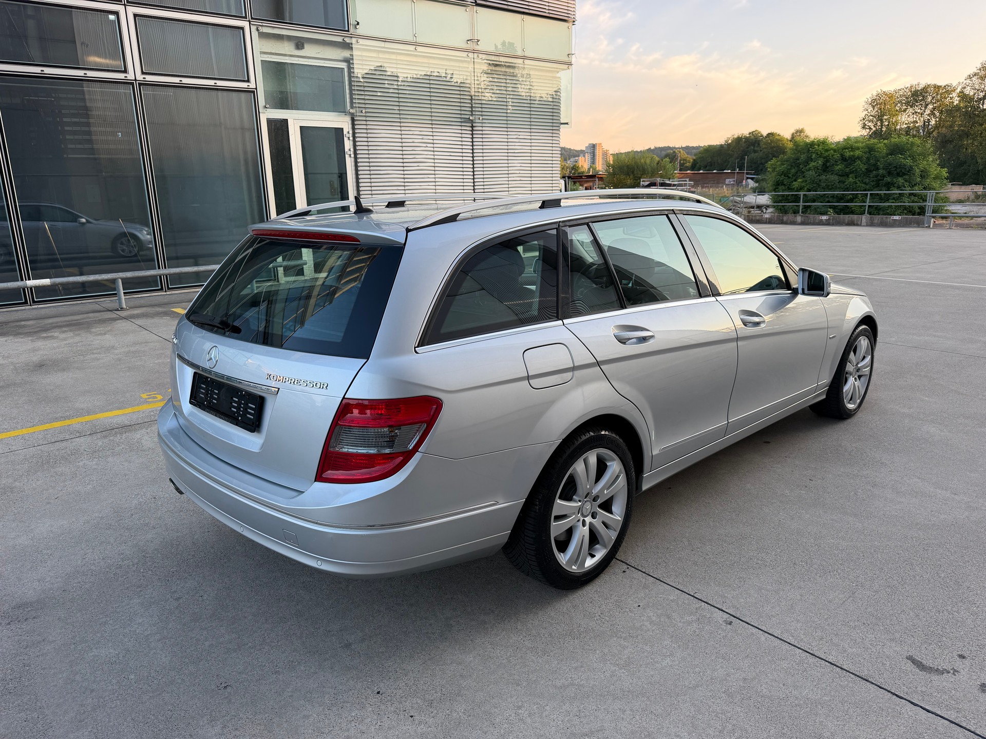 MERCEDES-BENZ C 200 Kompressor Avantgarde Automatic-image-4