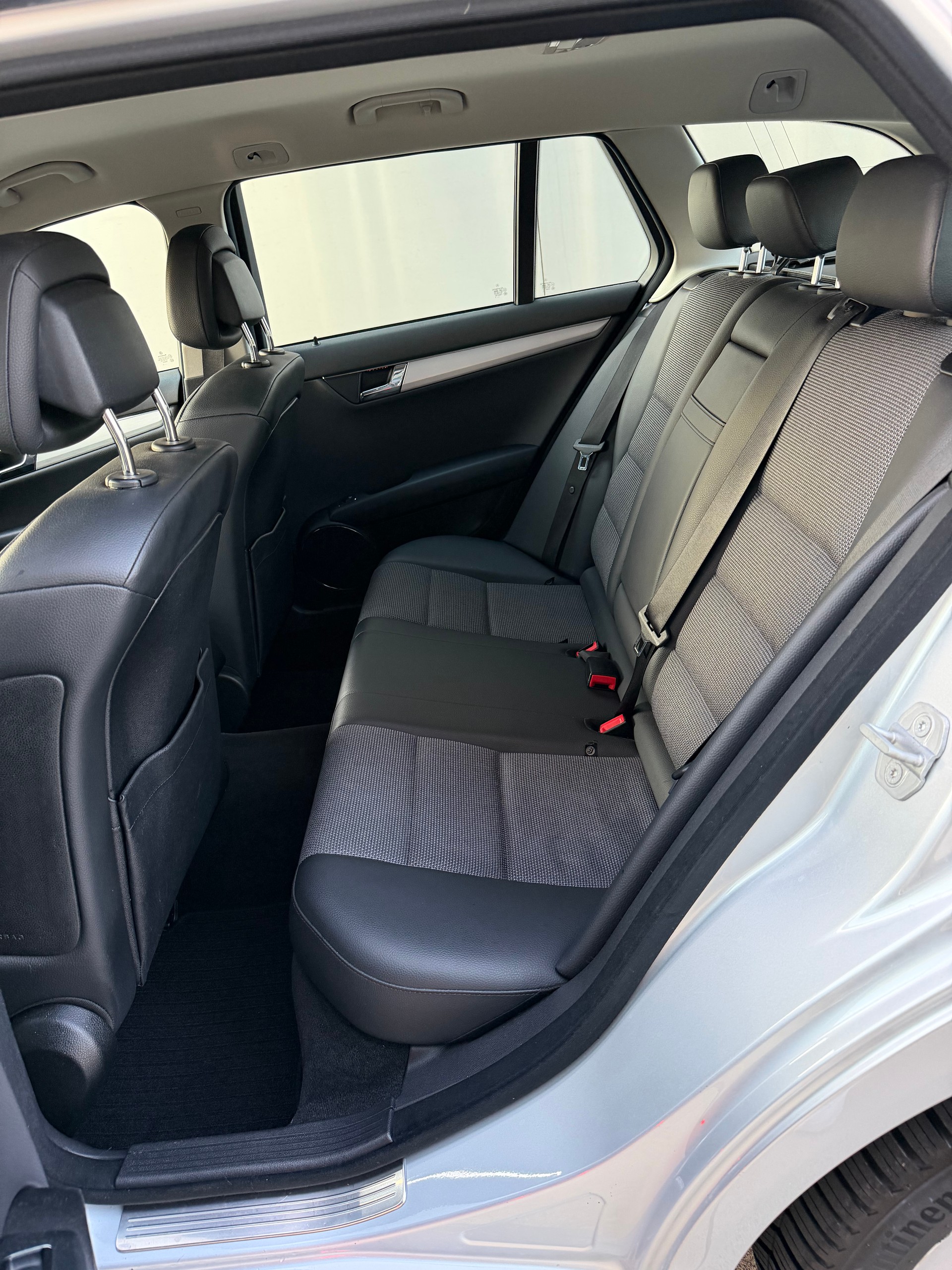 MERCEDES-BENZ C 200 Kompressor Avantgarde Automatic-image-21