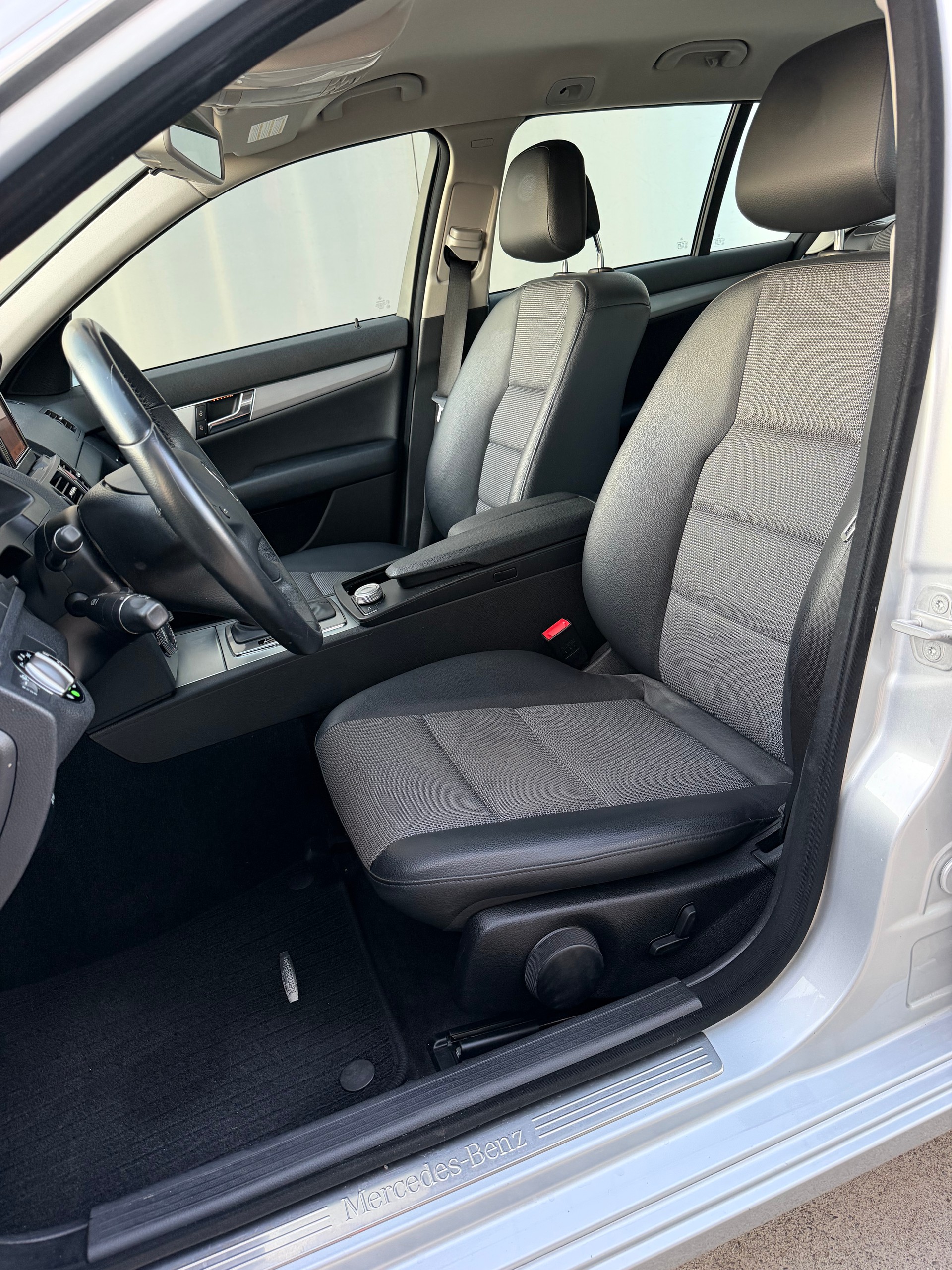 MERCEDES-BENZ C 200 Kompressor Avantgarde Automatic-image-9