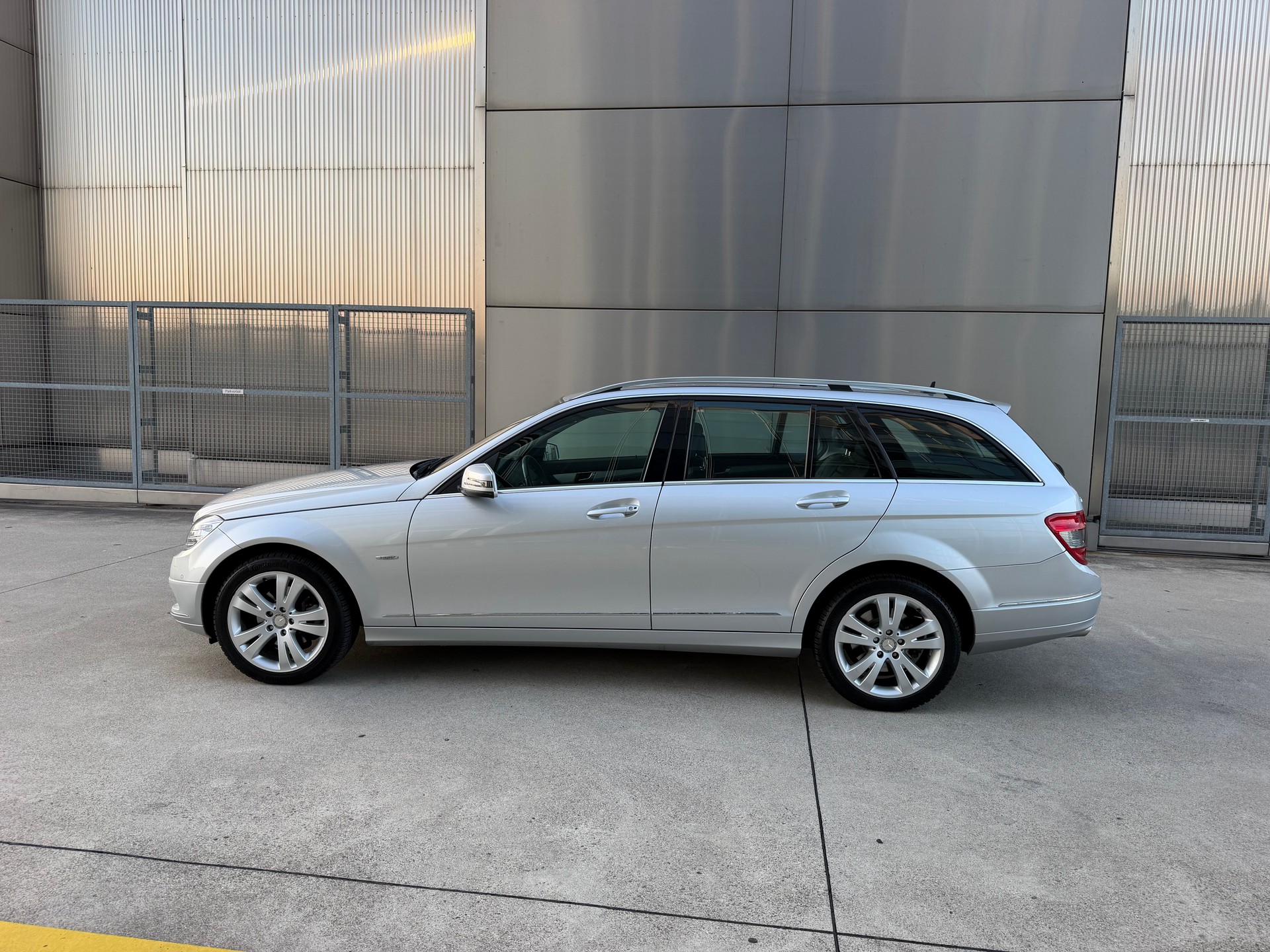MERCEDES-BENZ C 200 Kompressor Avantgarde Automatic-image-1