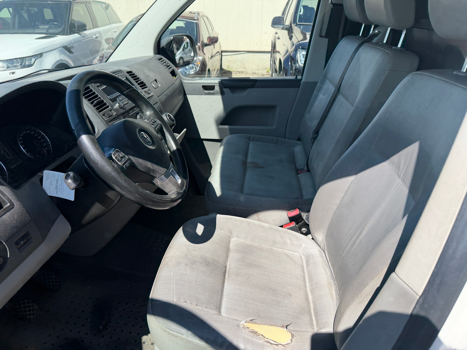 VW T5 2.0 TDI-image-4