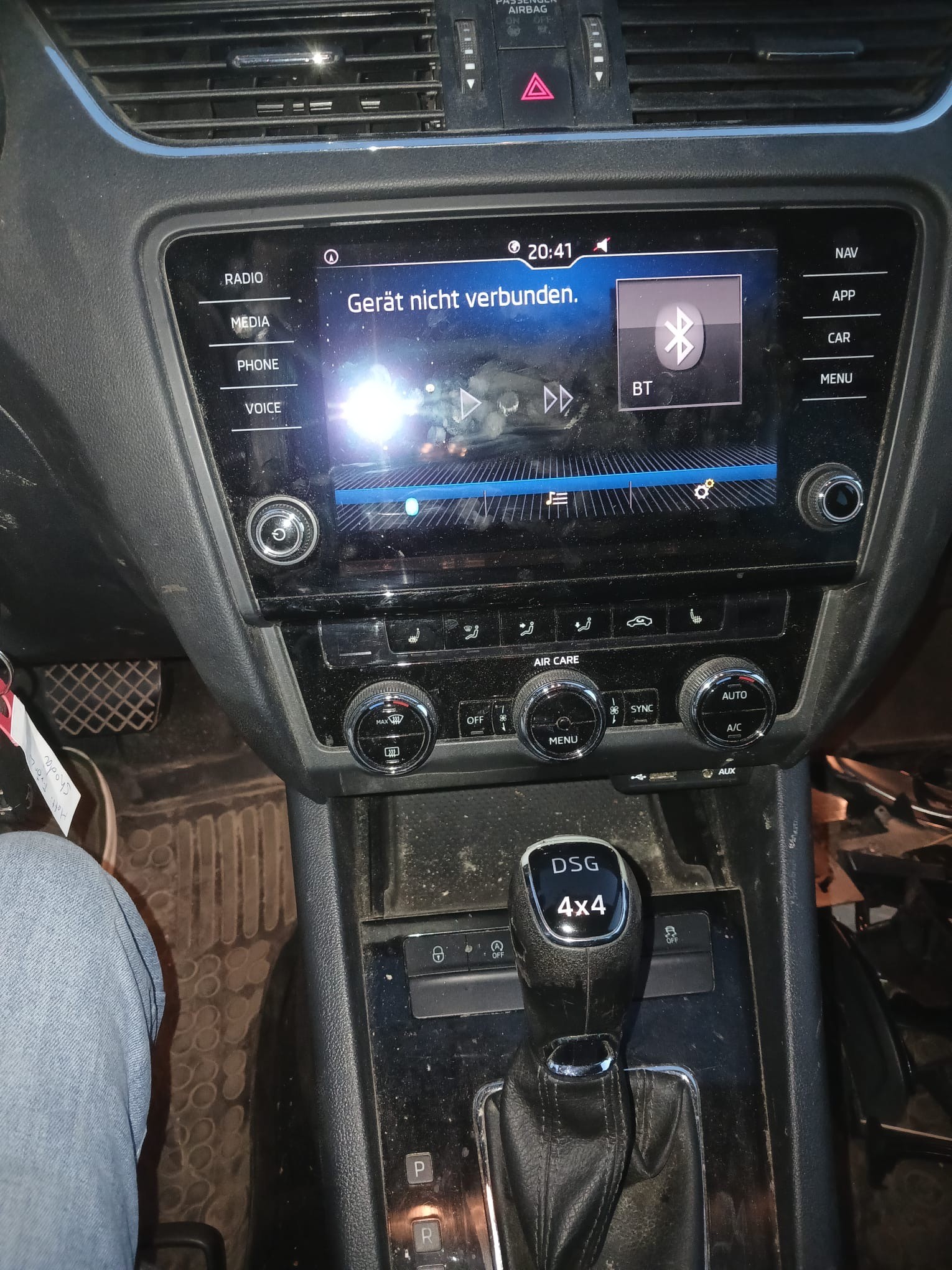 SKODA Octavia Scout 2.0 TDI DSG 4x4 Kombi-image-6