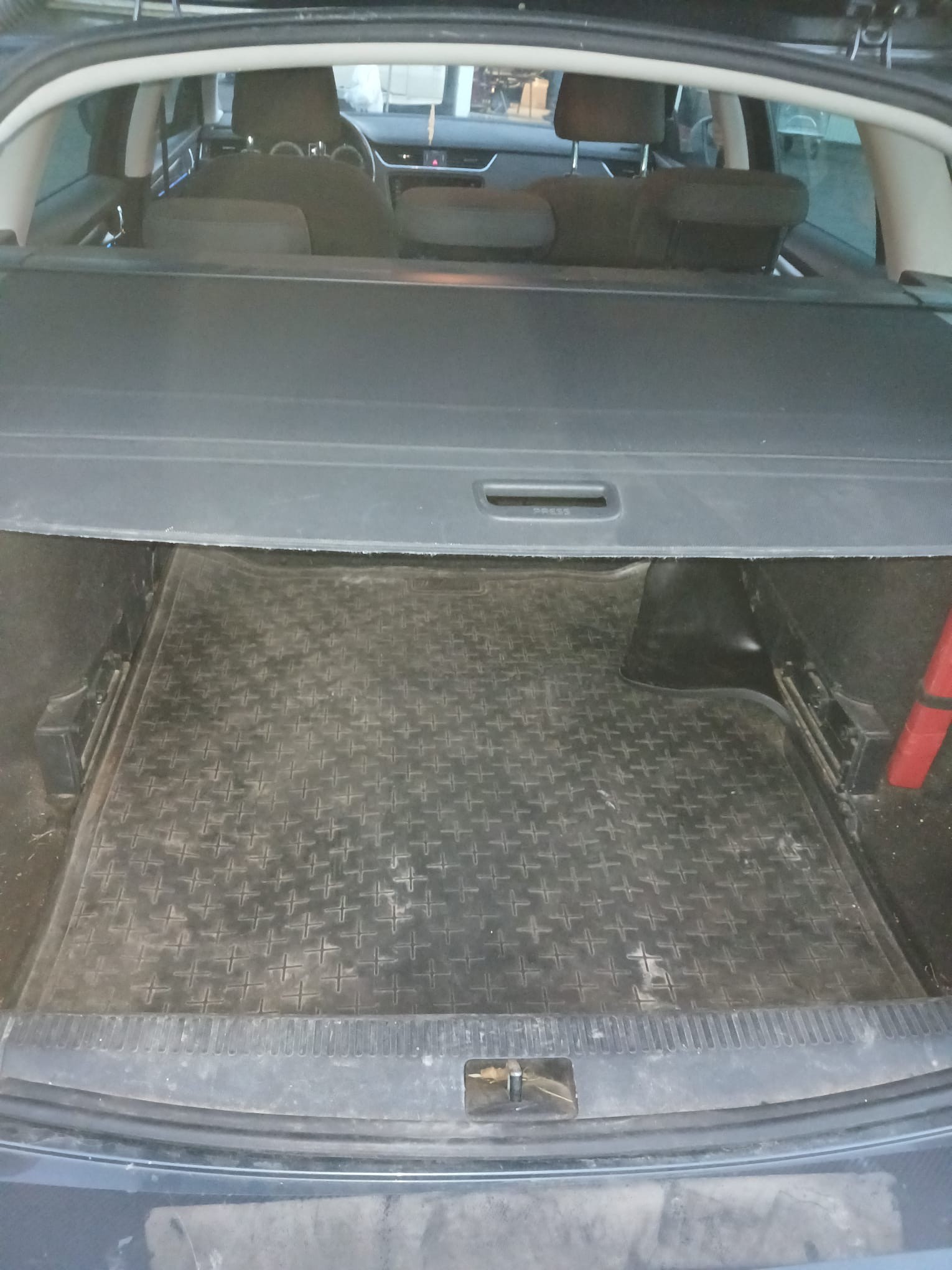 SKODA Octavia Scout 2.0 TDI DSG 4x4 Kombi-image-8