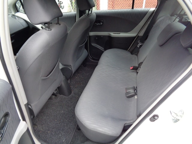 TOYOTA Yaris 1.33 Linea Sol-image-5