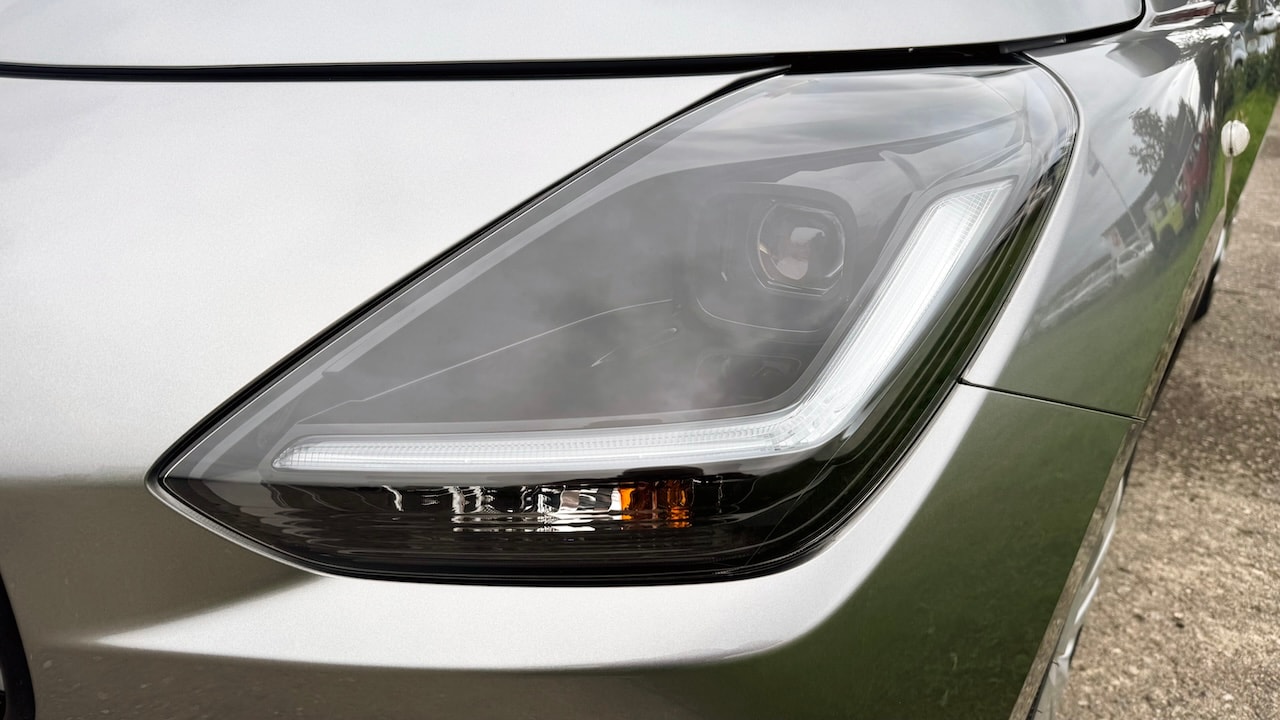 SUZUKI NEW SWIFT 1.2 COMPACT HYBRID 4X4-image-9