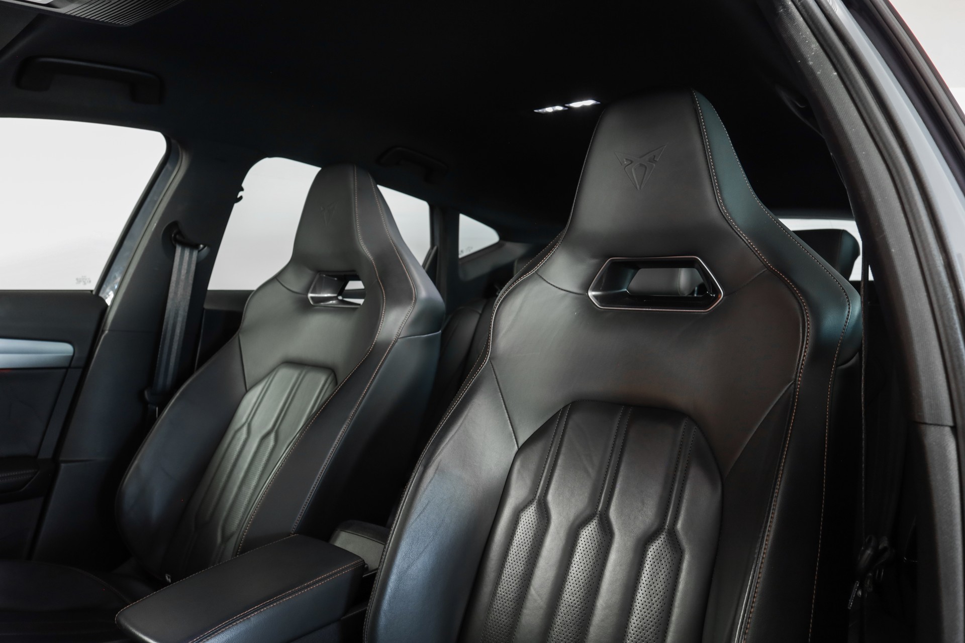 CUPRA Formentor 2.0TSI VZ 4Drive DSG * Graphene Grey * Cupra Seats-image-3