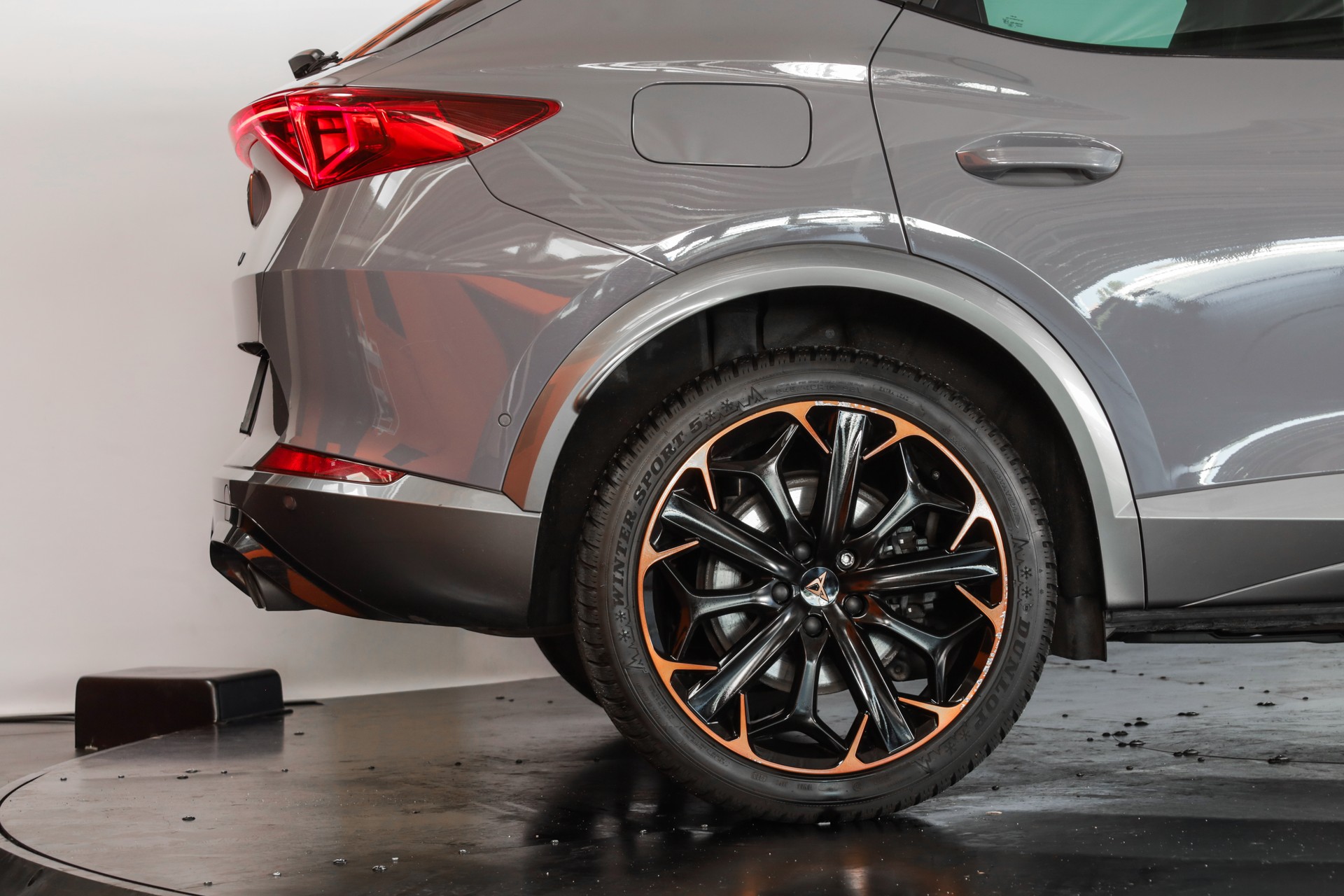 CUPRA Formentor 2.0TSI VZ 4Drive DSG * Graphene Grey * Cupra Seats-image-7