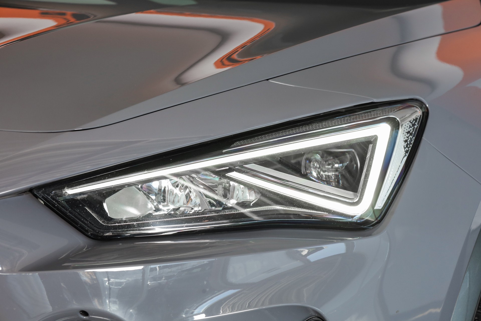 CUPRA Formentor 2.0TSI VZ 4Drive DSG * Graphene Grey * Cupra Seats-image-23