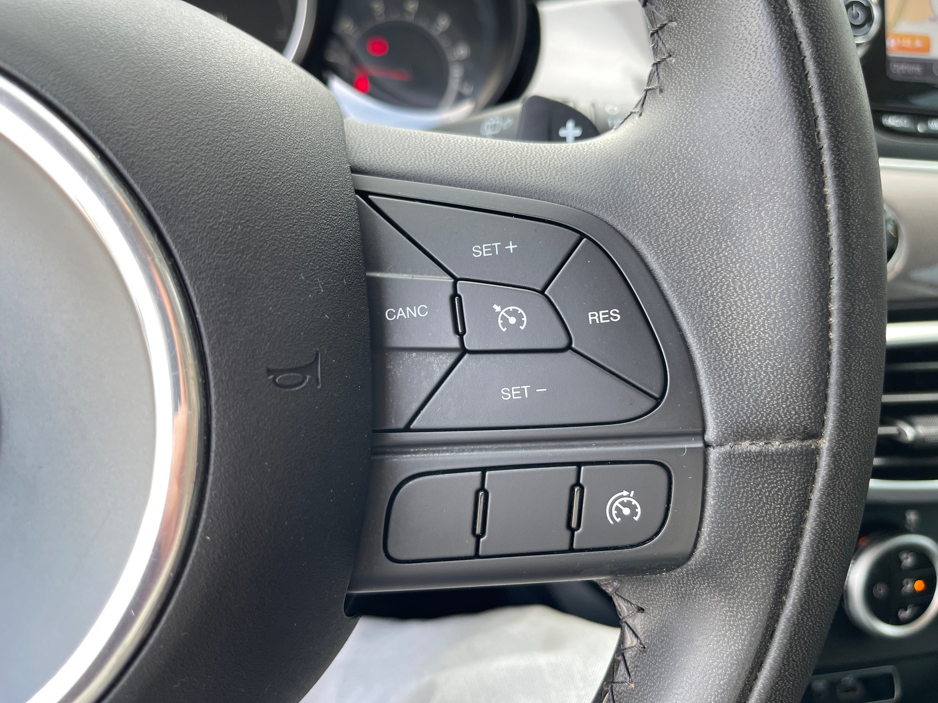 FIAT 500X 1.4T Lounge DCT-image-10