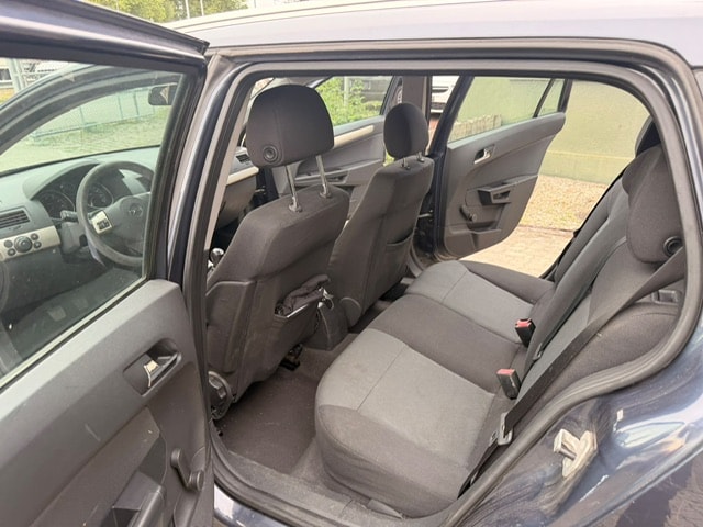 OPEL Astra Caravan 1.6i 16V-image-8