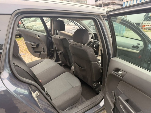 OPEL Astra Caravan 1.6i 16V-image-3