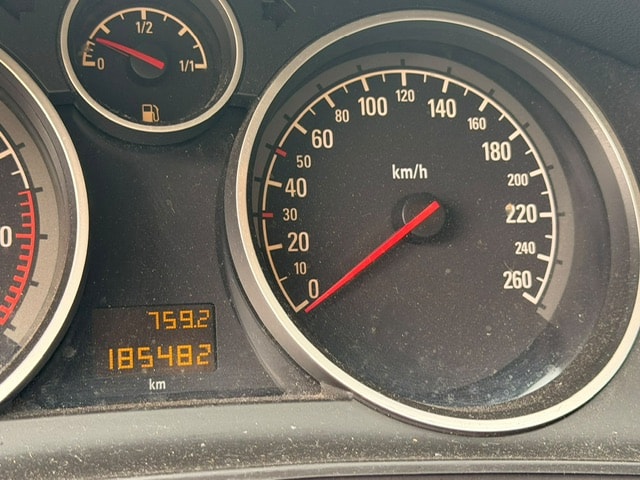 OPEL Astra Caravan 1.6i 16V-image-6