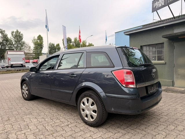 OPEL Astra Caravan 1.6i 16V-image-11