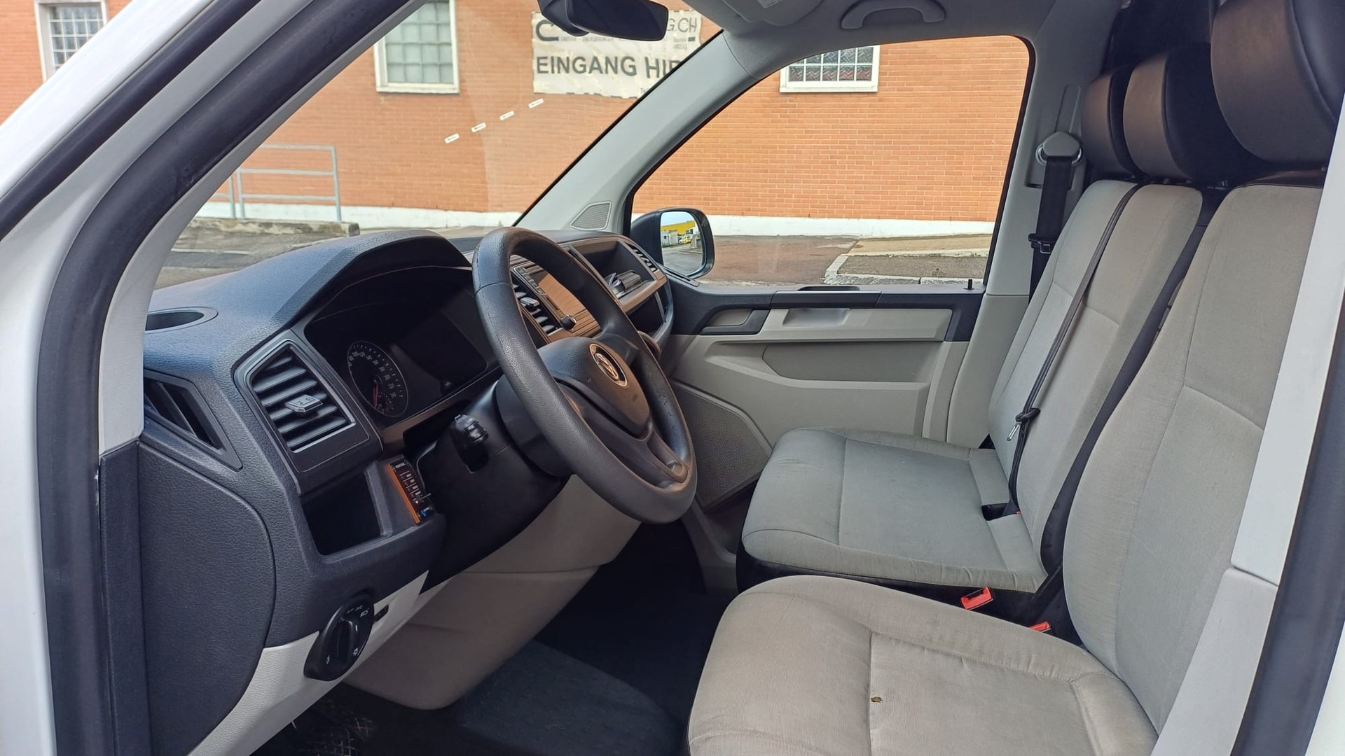 VW T6 2.0 LR110 TDI 4Motion DSG mit MFK-image-8