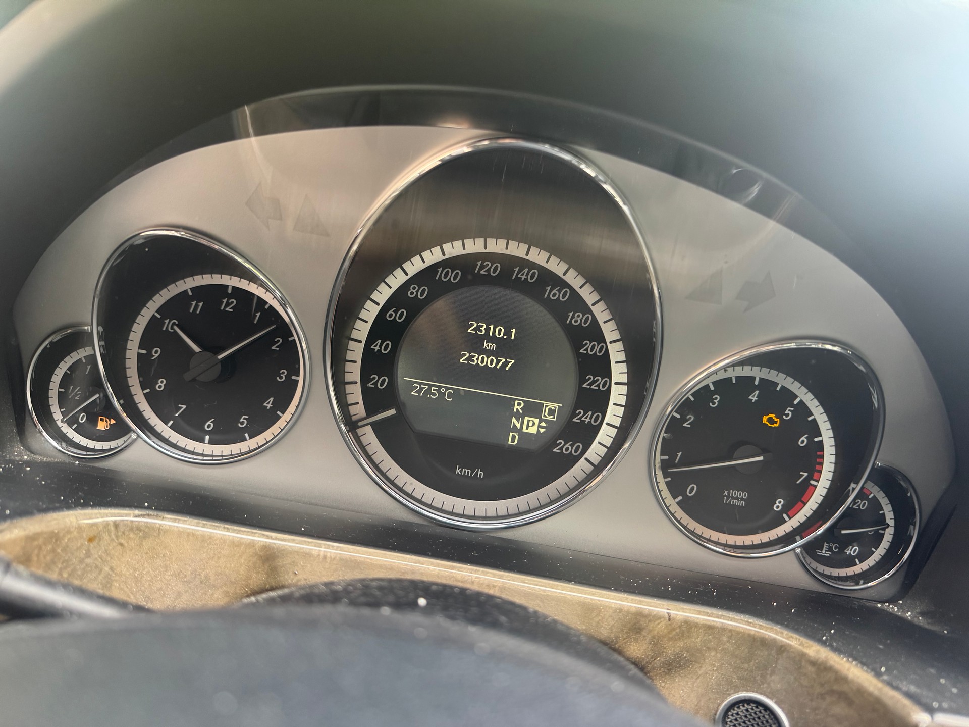 MERCEDES-BENZ E 350 CGI BlueEfficiency Elégance 7G-Tronic-image-10