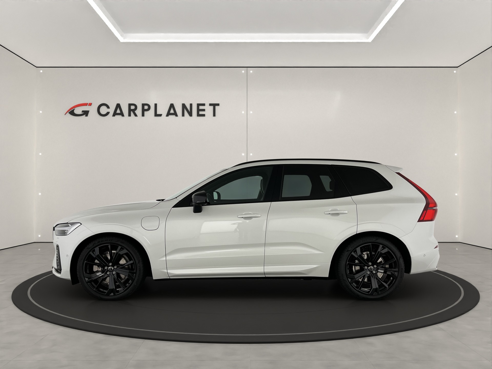 VOLVO XC60 2.0 T8 TE Black Edition eAWD-image-2