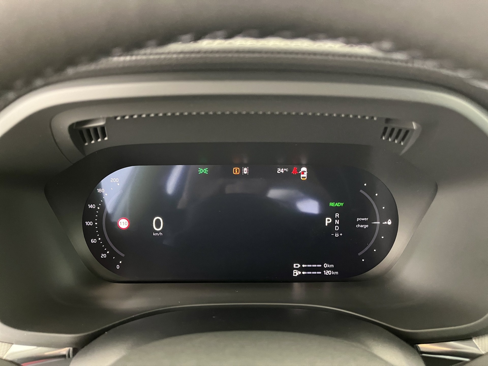 VOLVO XC60 2.0 T8 TE Black Edition eAWD-image-15