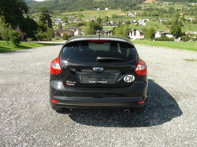 FORD Focus 2.0 TDCi 140 Titanium-image-6