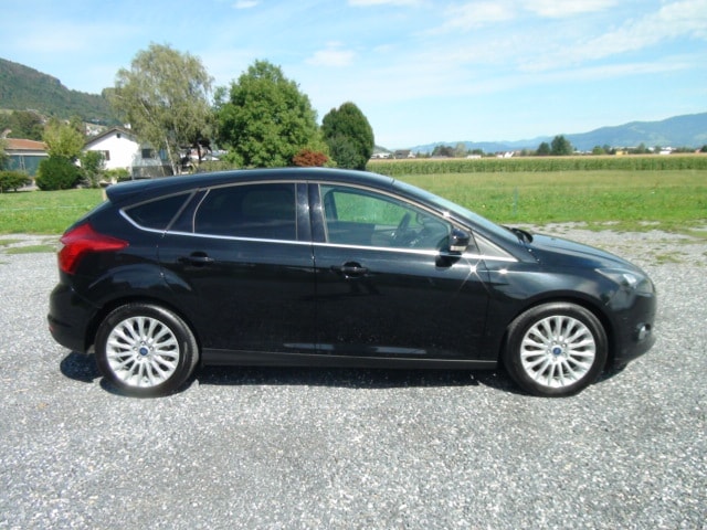 FORD Focus 2.0 TDCi 140 Titanium-image-4