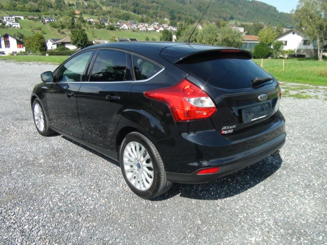 FORD Focus 2.0 TDCi 140 Titanium-image-5