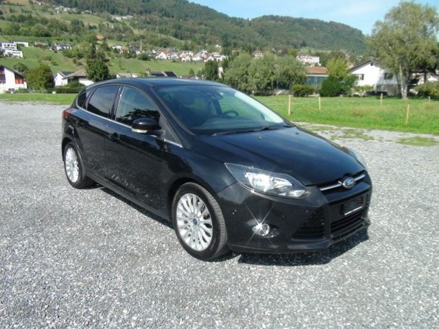 FORD Focus 2.0 TDCi 140 Titanium-image-2