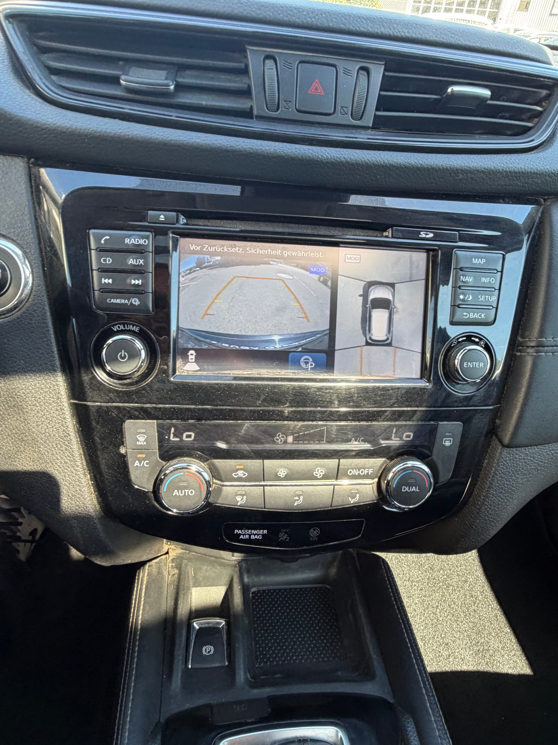 NISSAN X-Trail 2.0 dCi tekna Xtronic CVT ALL-MODE 4x4-image-9