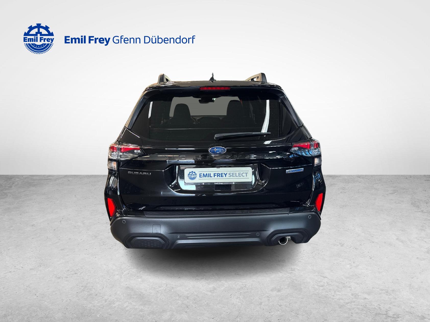 SUBARU Forester Station 2.0i e-Boxer Swiss Plus-image-3