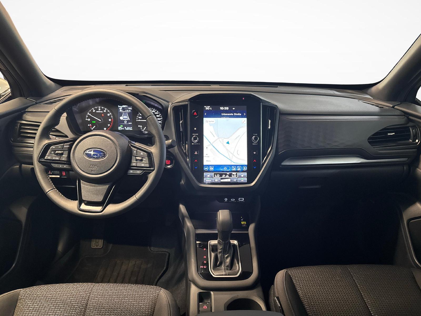 SUBARU Forester Station 2.0i e-Boxer Swiss Plus-image-8