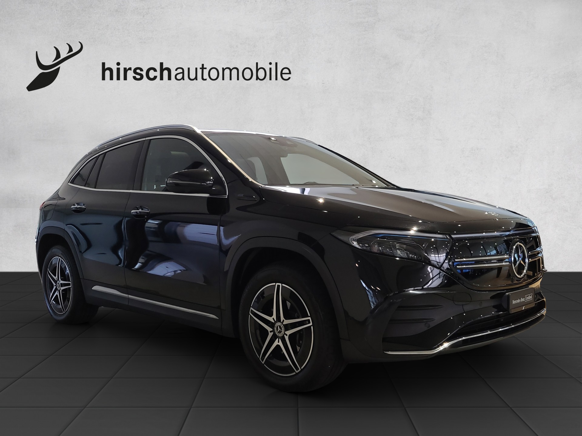 MERCEDES-BENZ EQA 300 AMG Line 4Matic-image-4
