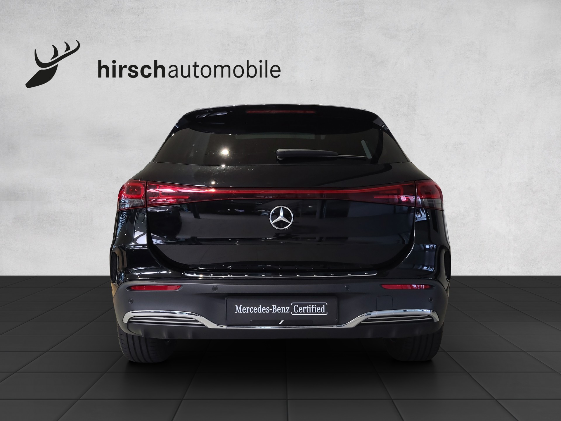 MERCEDES-BENZ EQA 300 AMG Line 4Matic-image-2