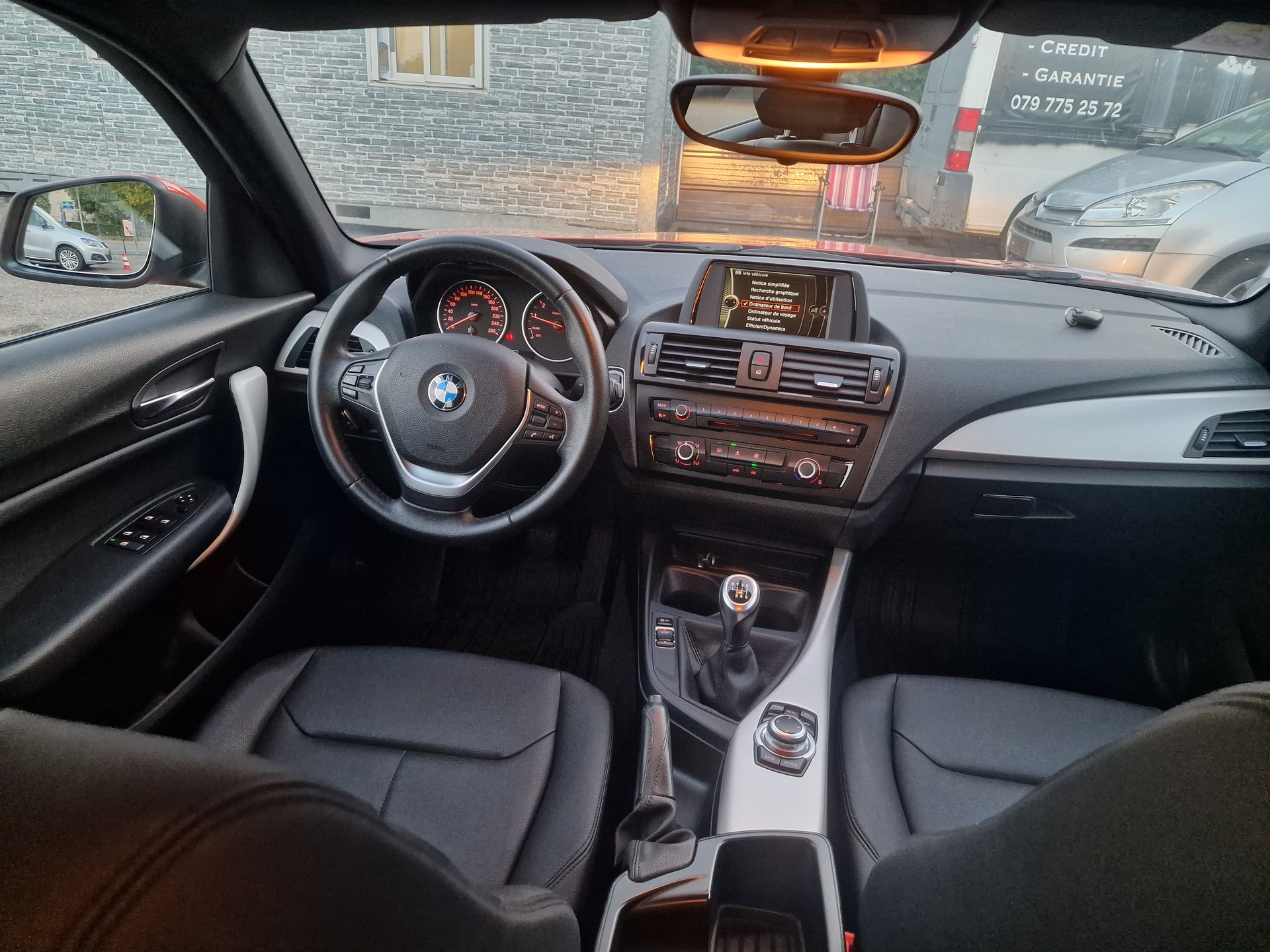 BMW 114i Business-image-12