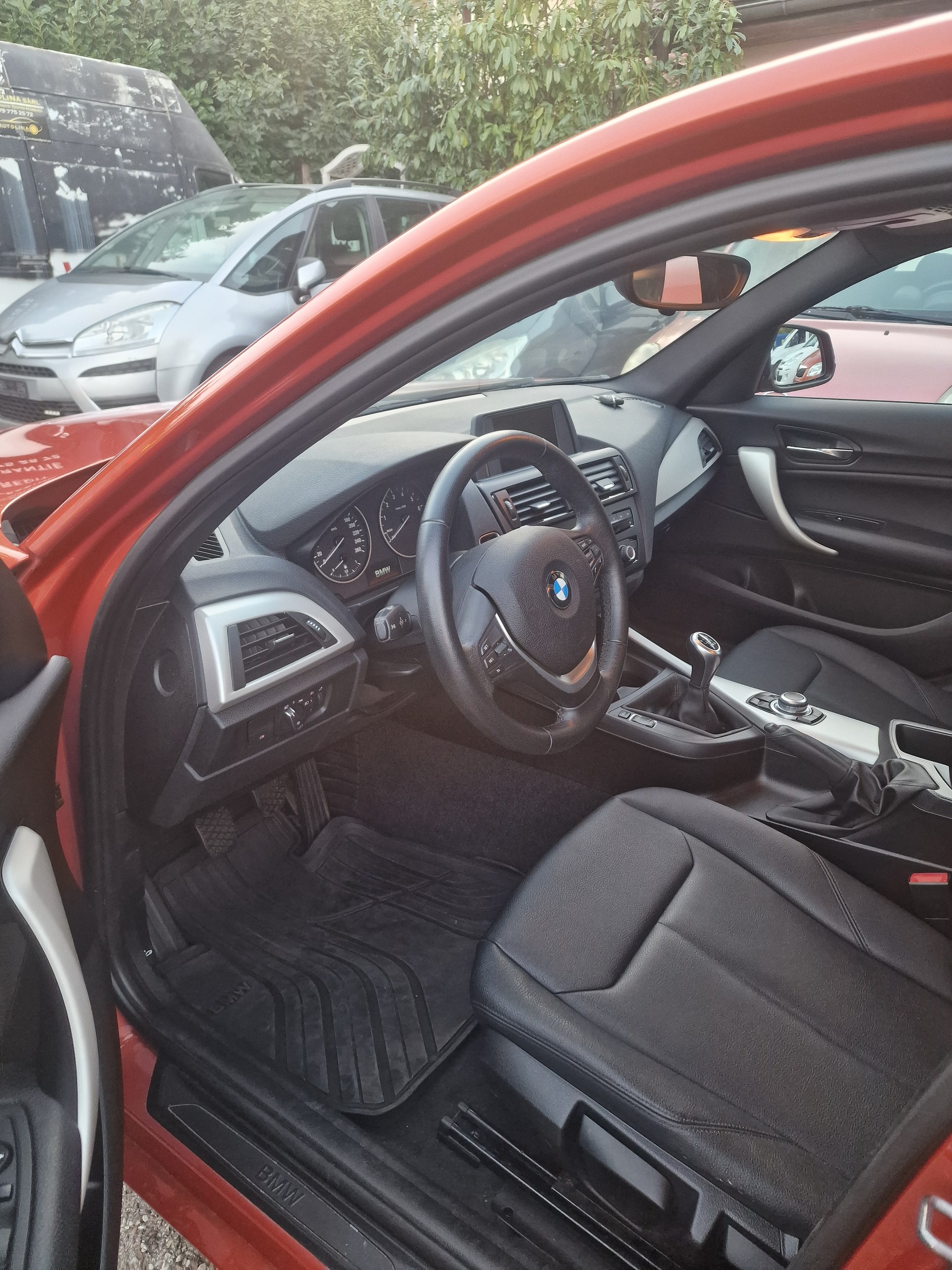 BMW 114i Business-image-8