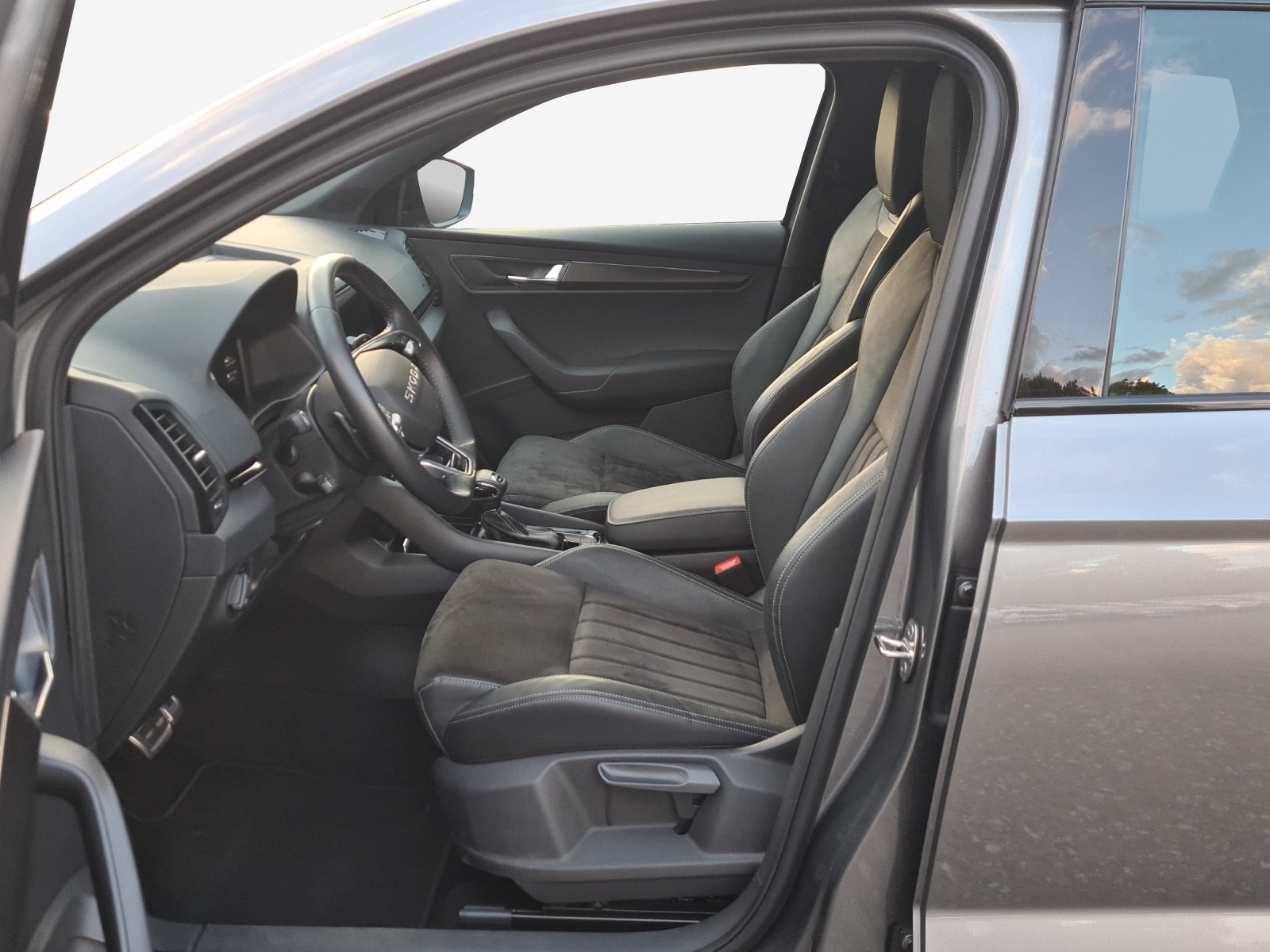 SKODA Karoq 2.0 TSI SportLine 4x4 DSG-image-7