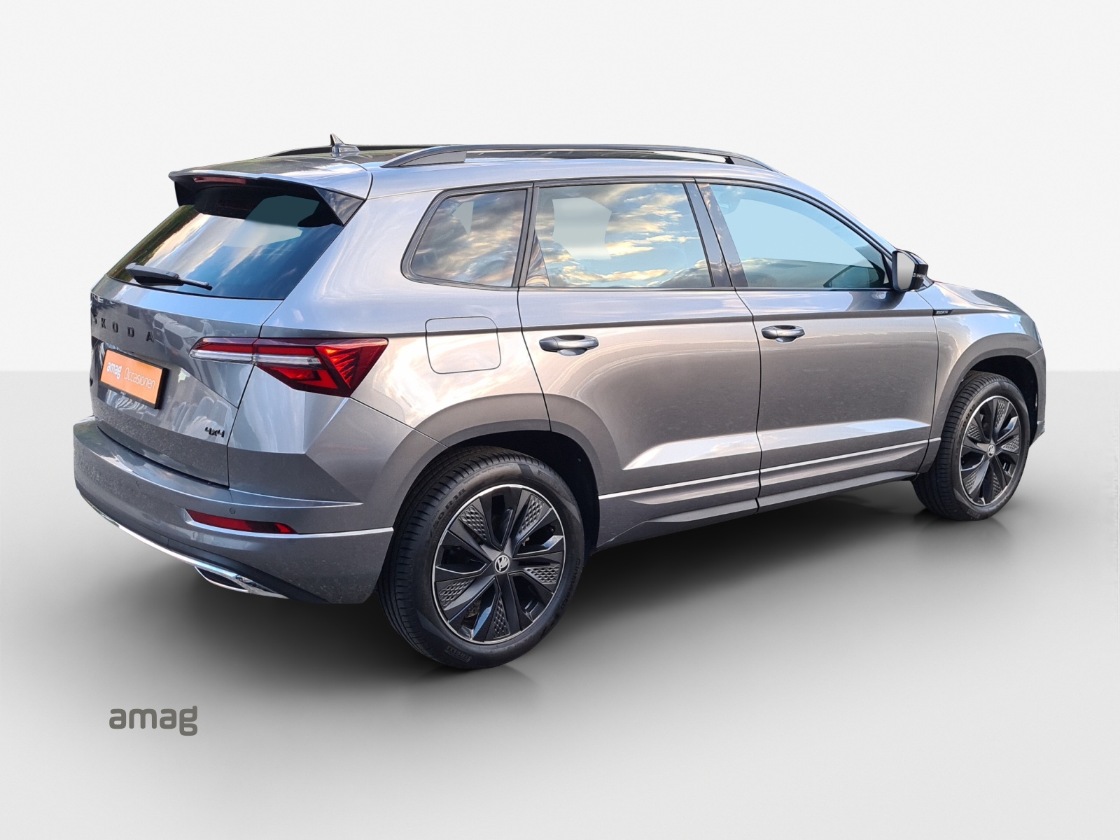SKODA Karoq 2.0 TSI SportLine 4x4 DSG-image-4
