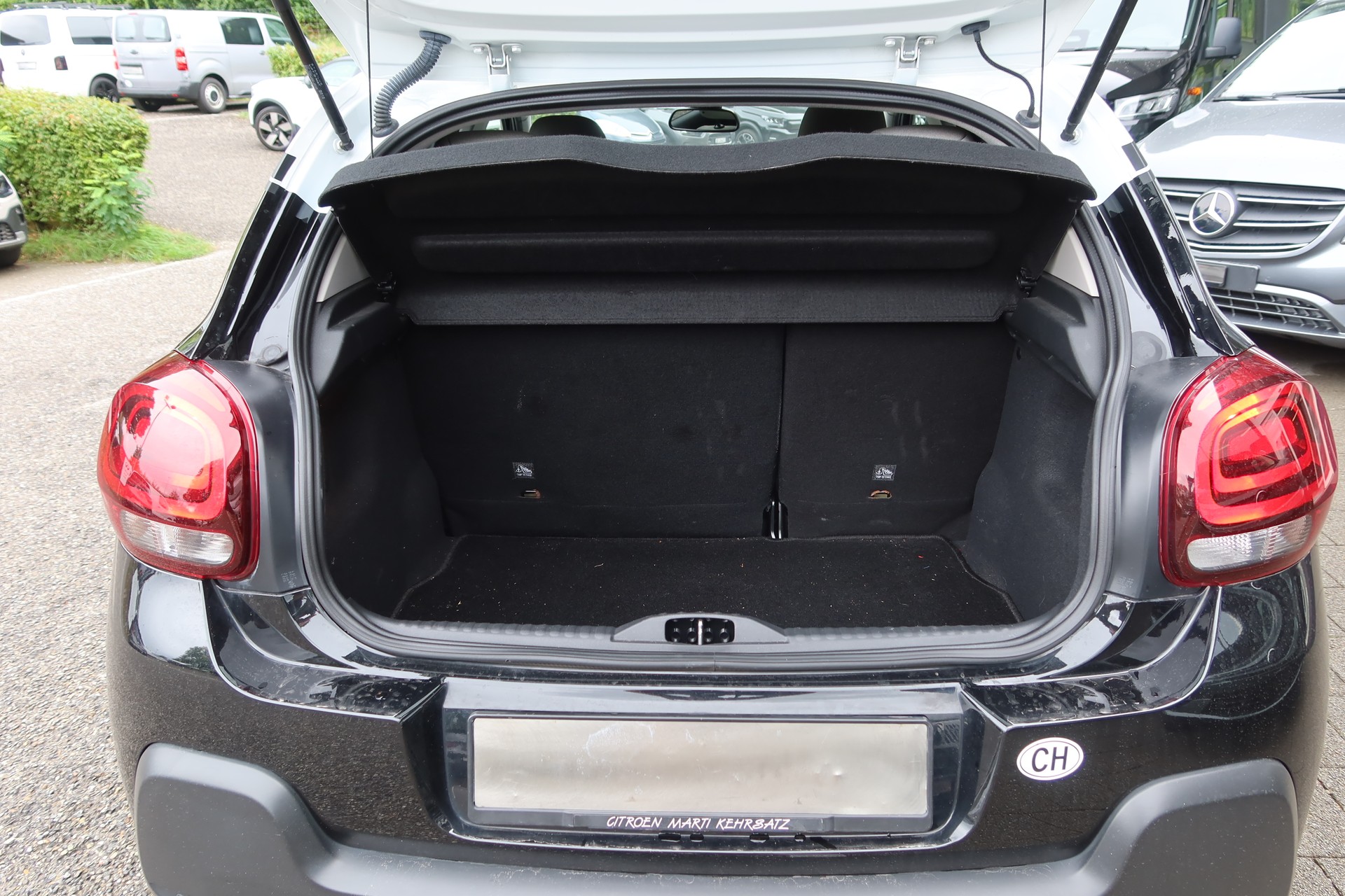 CITROEN C3 1.2i PureTech Shine-image-6