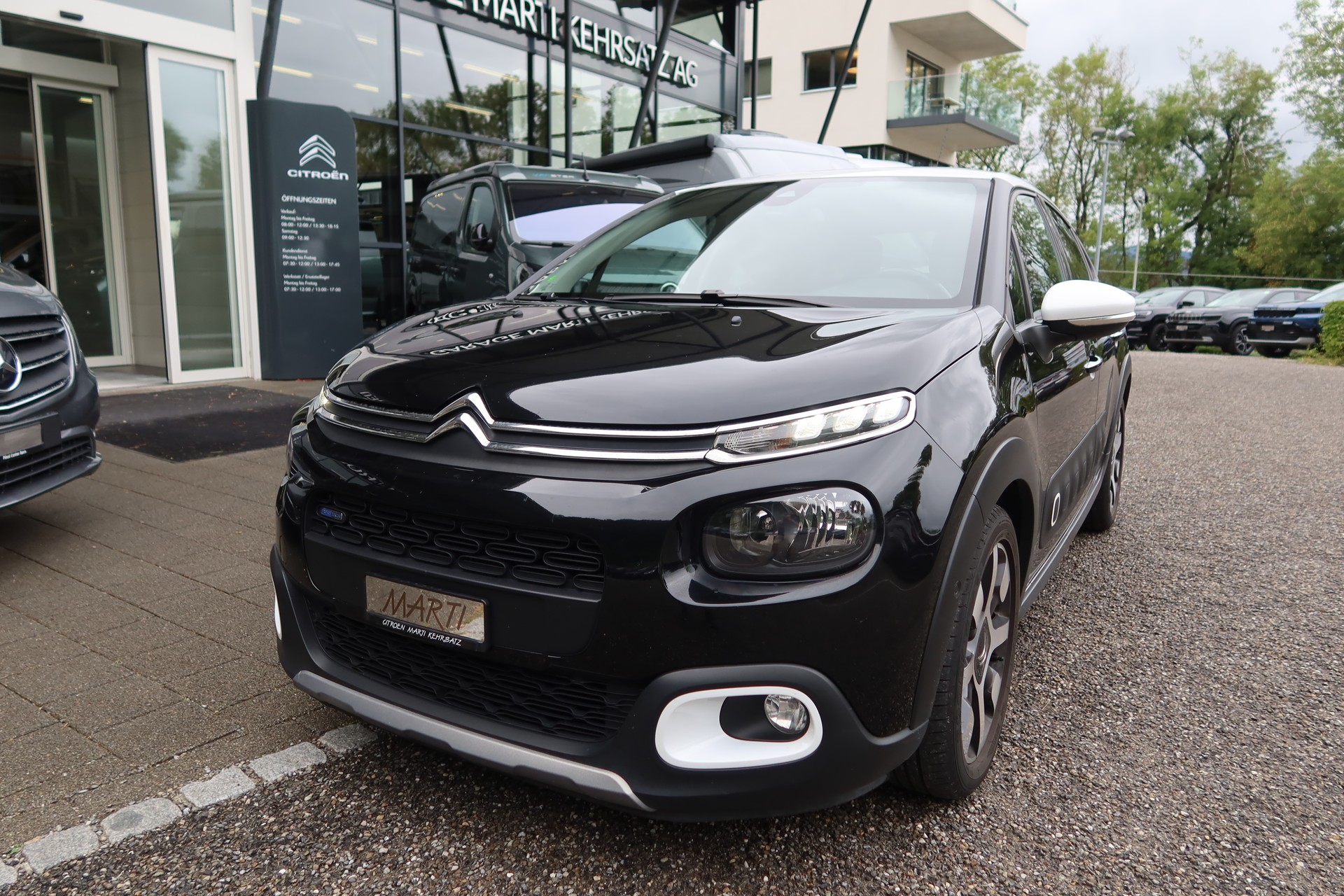 CITROEN C3 1.2i PureTech Shine-image-0