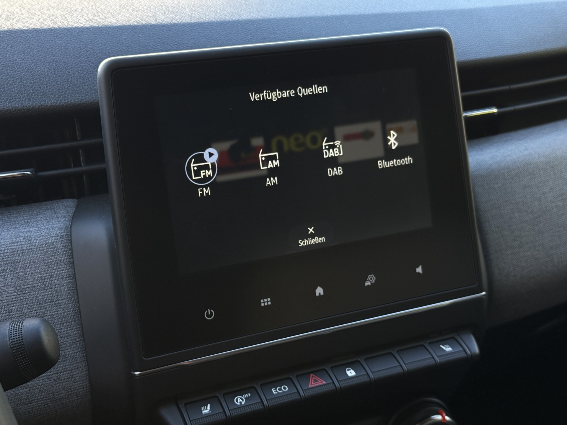 RENAULT Clio 1.0 Evolution X-Tronic / Werksgarantie-image-29