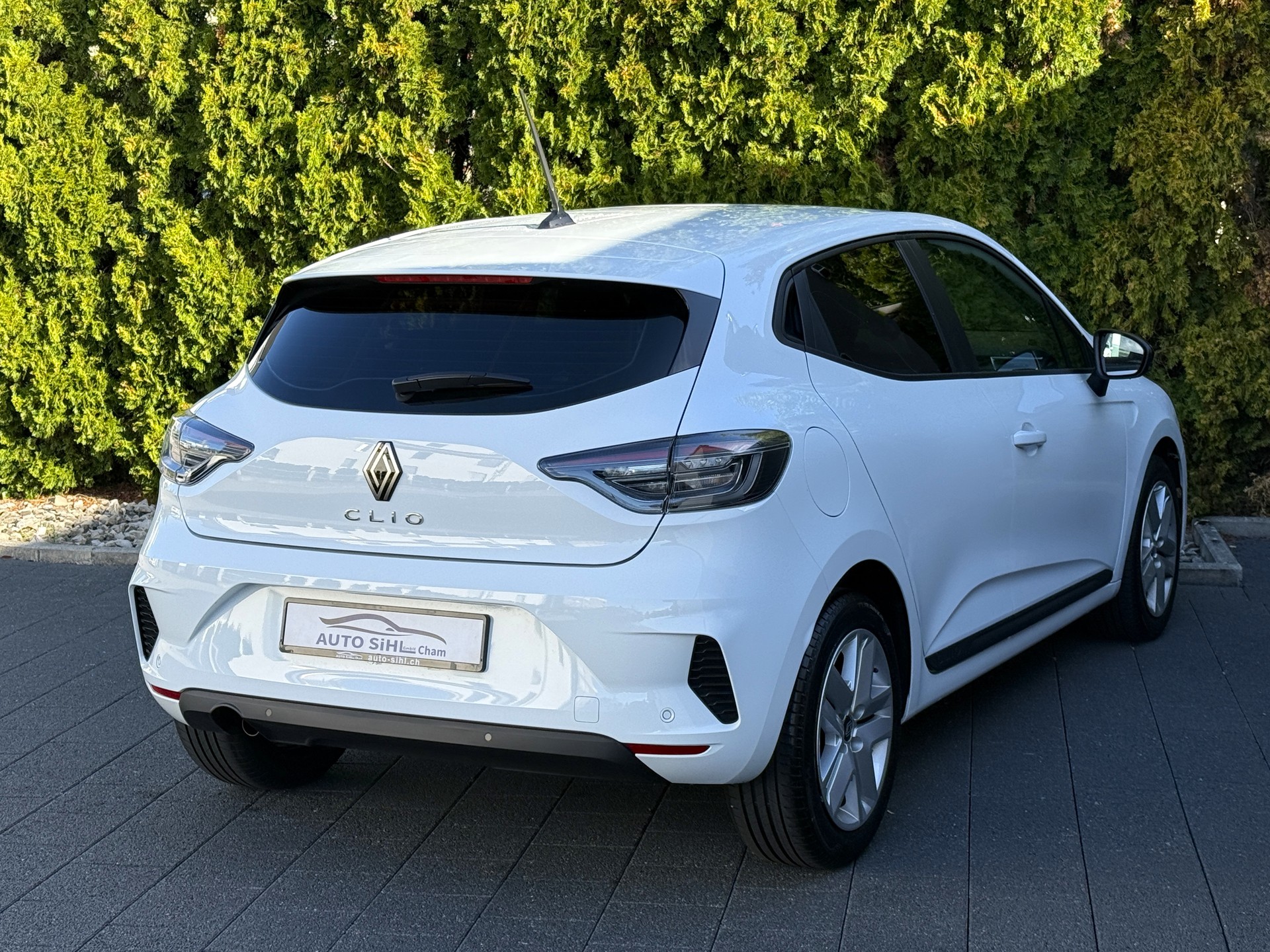 RENAULT Clio 1.0 Evolution X-Tronic / Werksgarantie-image-17