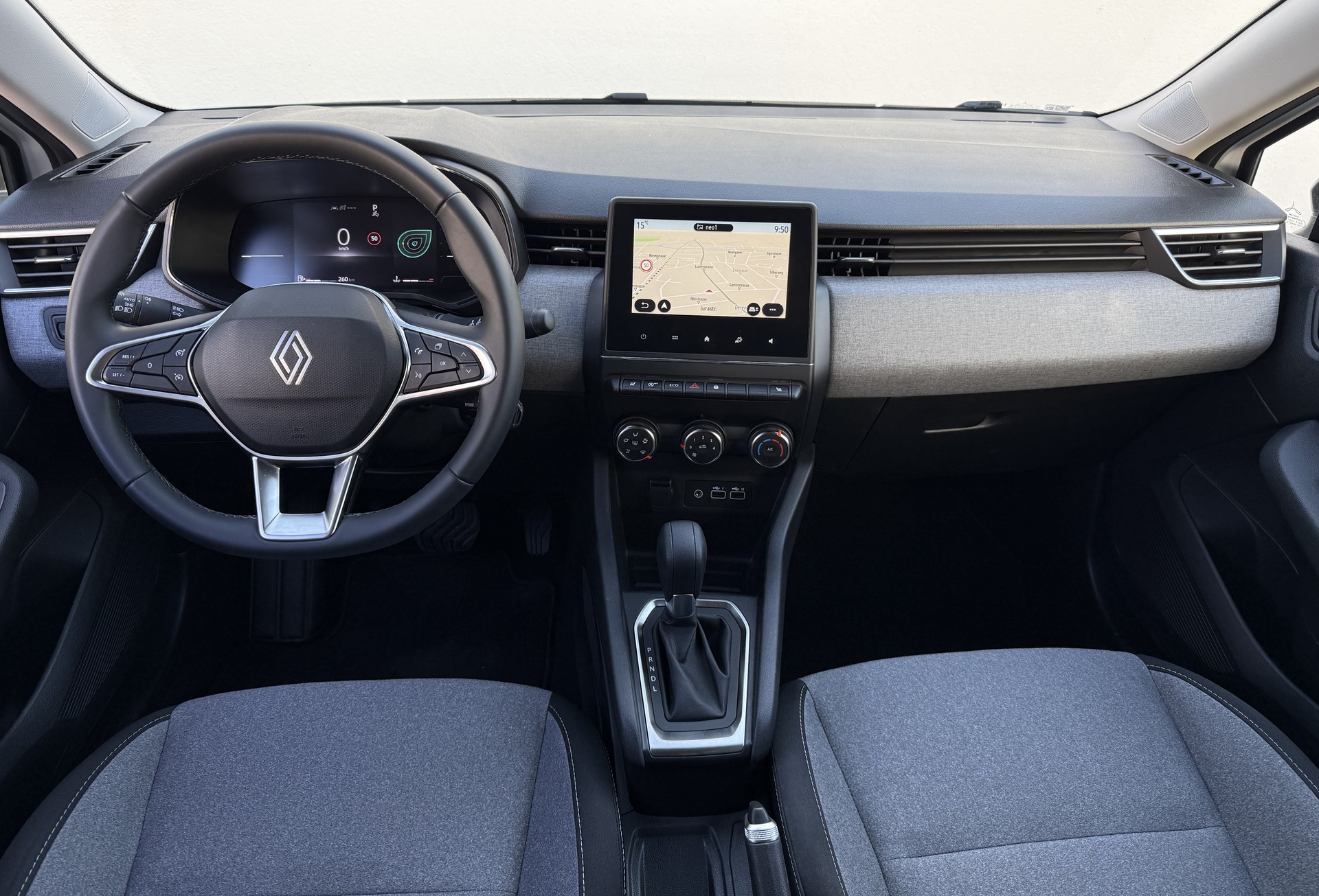RENAULT Clio 1.0 Evolution X-Tronic / Werksgarantie-image-25