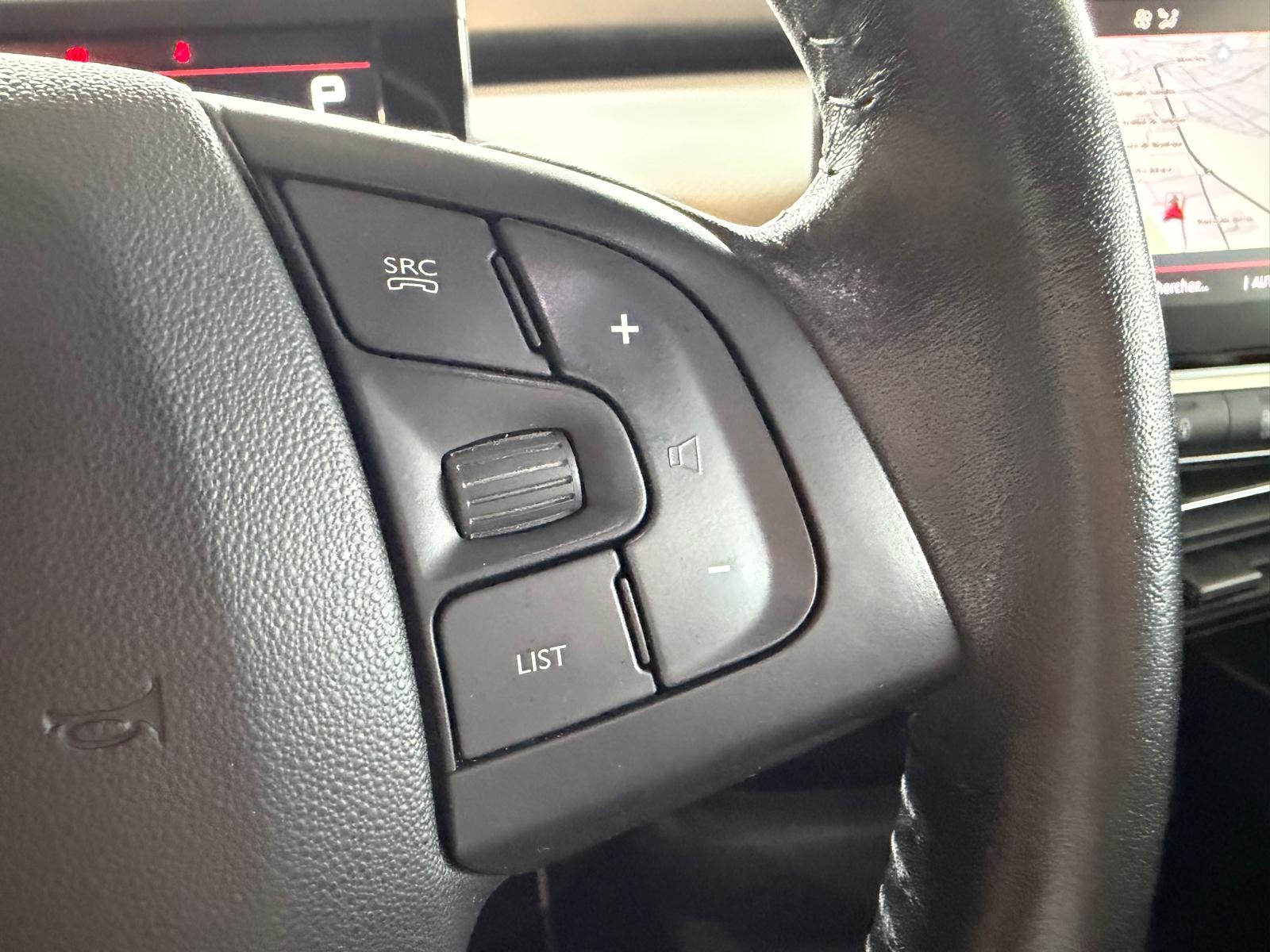 CITROEN C4 Cactus 1.2 Pure Tech Shine EAT6-image-11