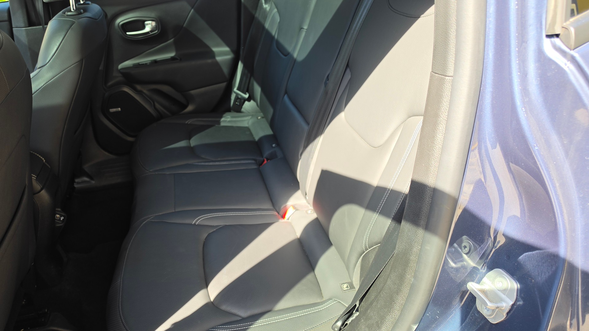 JEEP Renegade 1.3 Turbo Limited AWD-image-10
