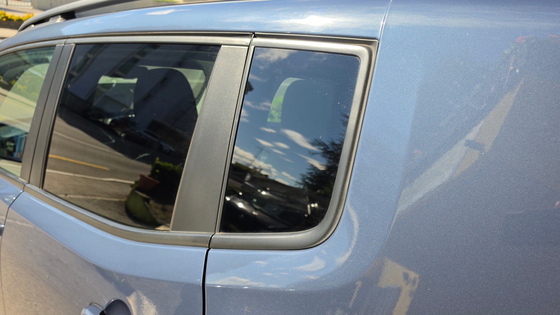 JEEP Renegade 1.3 Turbo Limited AWD-image-4