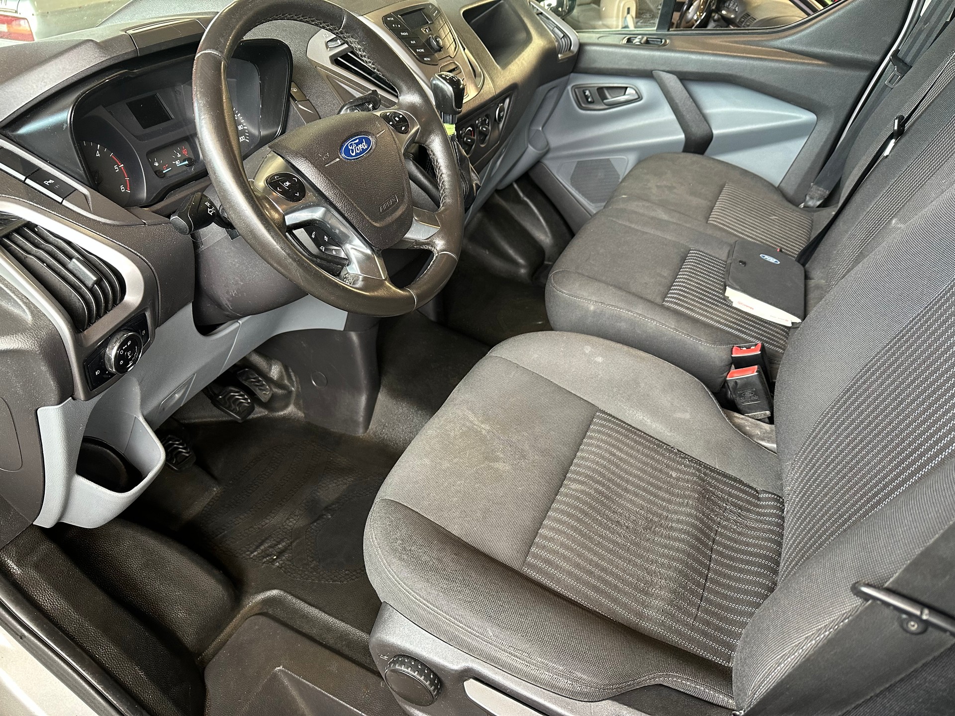 FORD Transit Custom Van 270 L1H1 Trend-image-8
